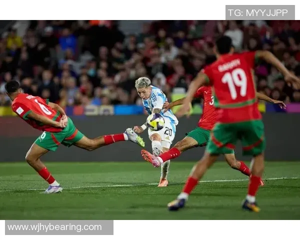 2-1！中国队掀翻比利时，超级大逆转+2026旗开得胜，球迷欢呼庆祝